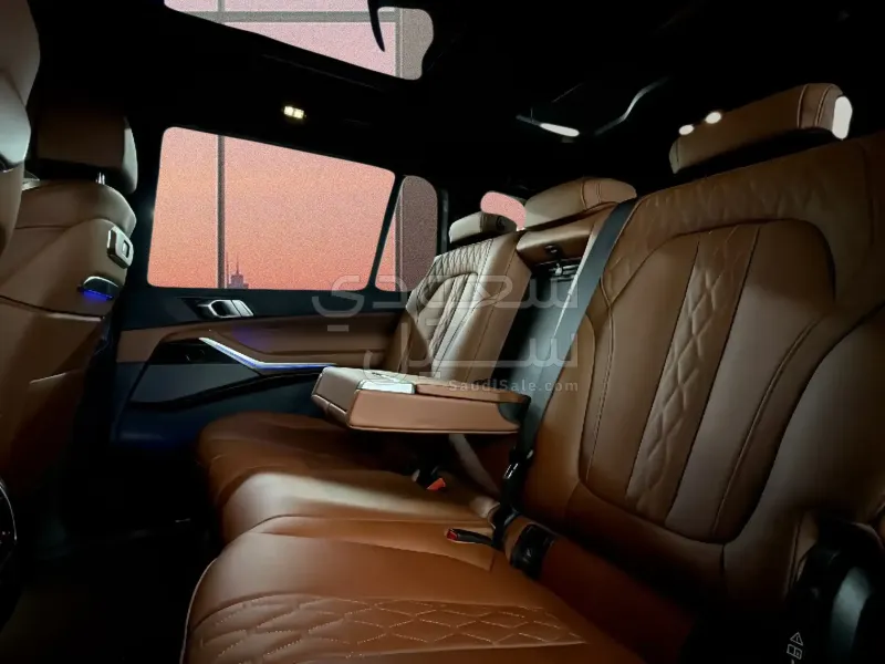 2025 بي ام دبليو الفئة اكس 7