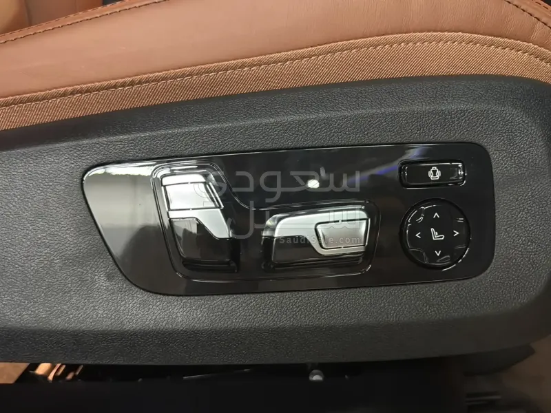 2025 بي ام دبليو الفئة اكس 7