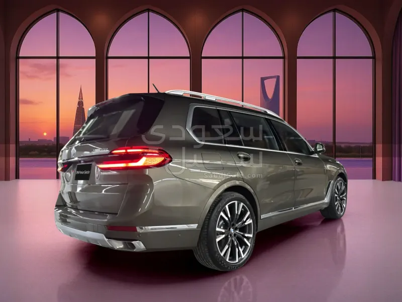 2025 بي ام دبليو الفئة اكس 7