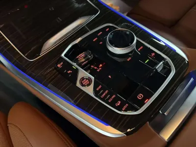 2025 بي ام دبليو الفئة اكس 7