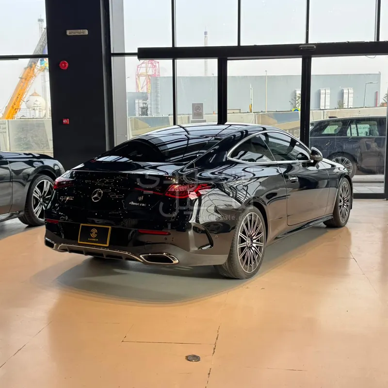 2025 مرسيدس - بنز سي إل إي 300