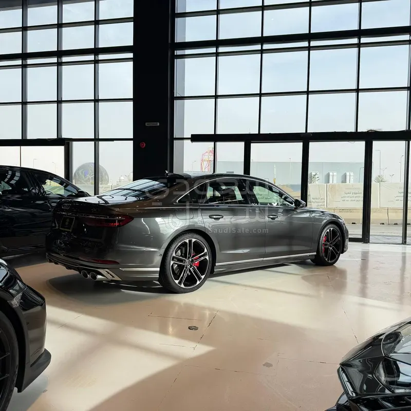 2025 اودي اس 8