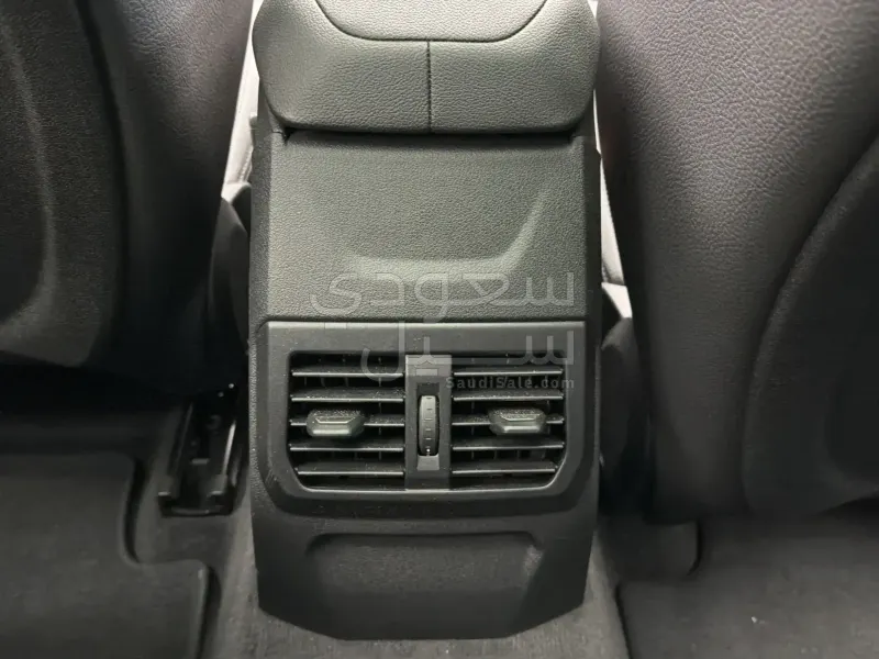 2024 بي ام دبليو الفئة الثانية 218 جران كوبيه