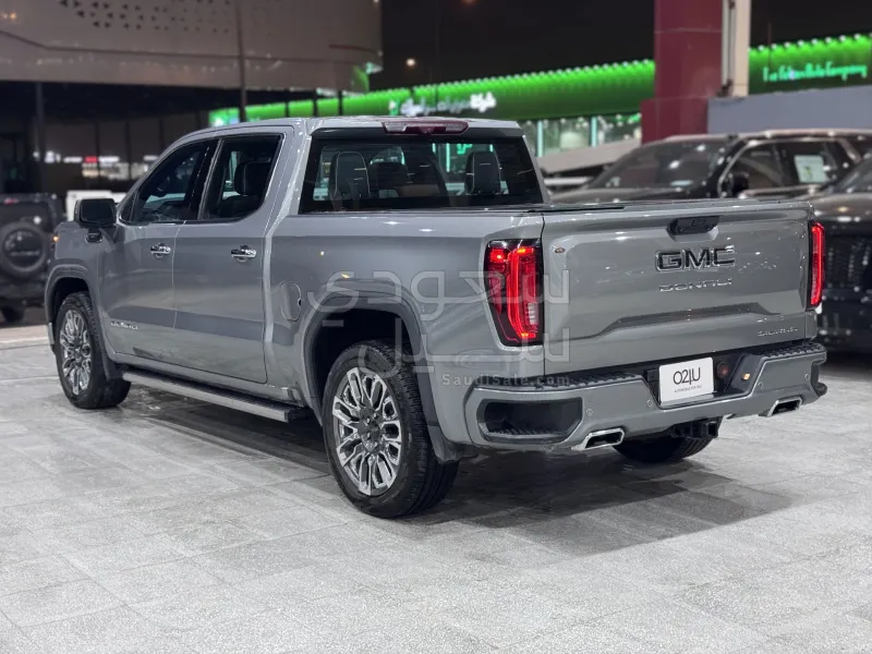 2023 جي ام سي سييرا دينالي