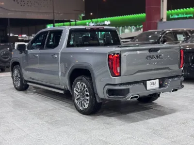 2023 جي ام سي سييرا دينالي
