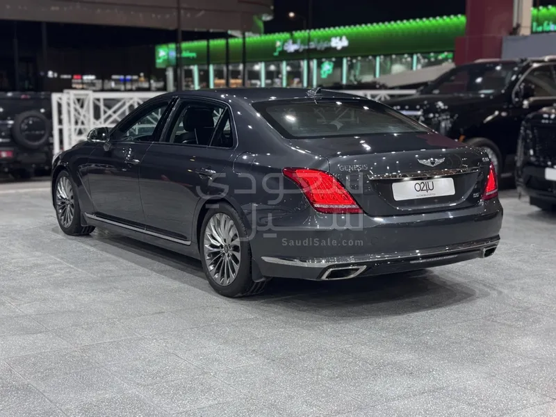 2018 جينيسيس جي 90