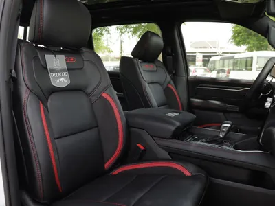 2025 دودج رام تي ار اكس