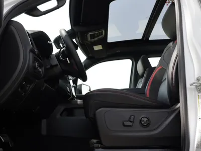 2025 دودج رام تي ار اكس