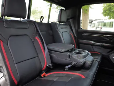 2025 دودج رام تي ار اكس