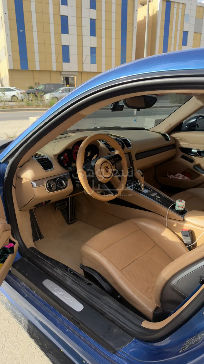 2016 بورش كايمان جي تي 4