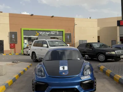 2016 بورش كايمان جي تي 4