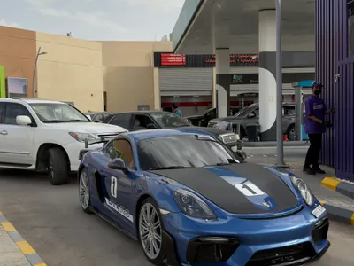 2016 بورش كايمان جي تي 4