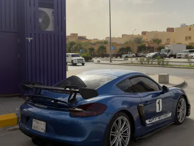 2016 بورش كايمان جي تي 4