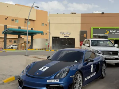 2016 بورش كايمان جي تي 4