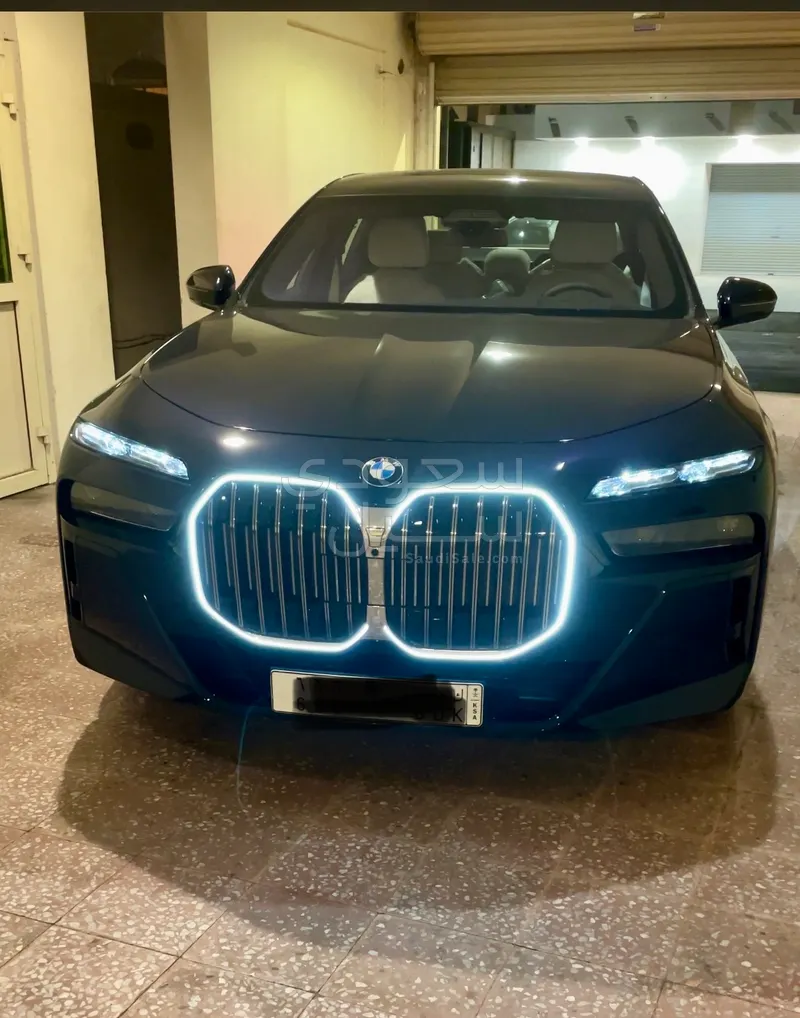 2023 بي ام دبليو الفئة السابعة 740أي