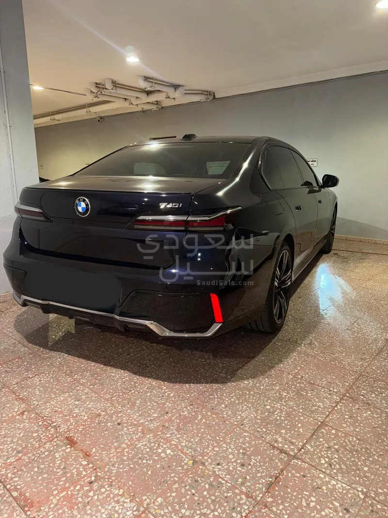 2023 بي ام دبليو الفئة السابعة 740أي