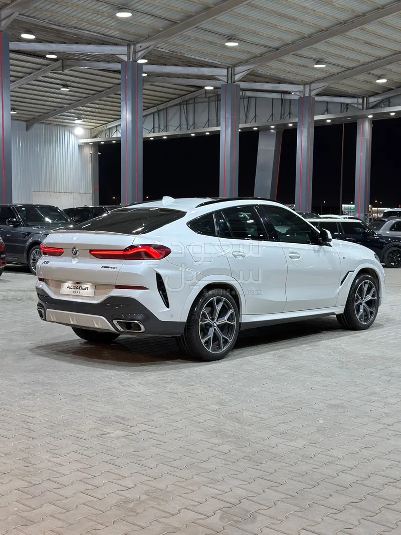 2023 بي ام دبليو الفئة اكس 6