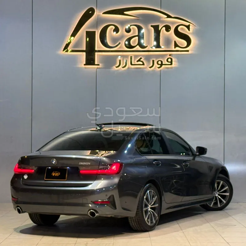 2022 بي ام دبليو الفئة الثالثة 320 أي