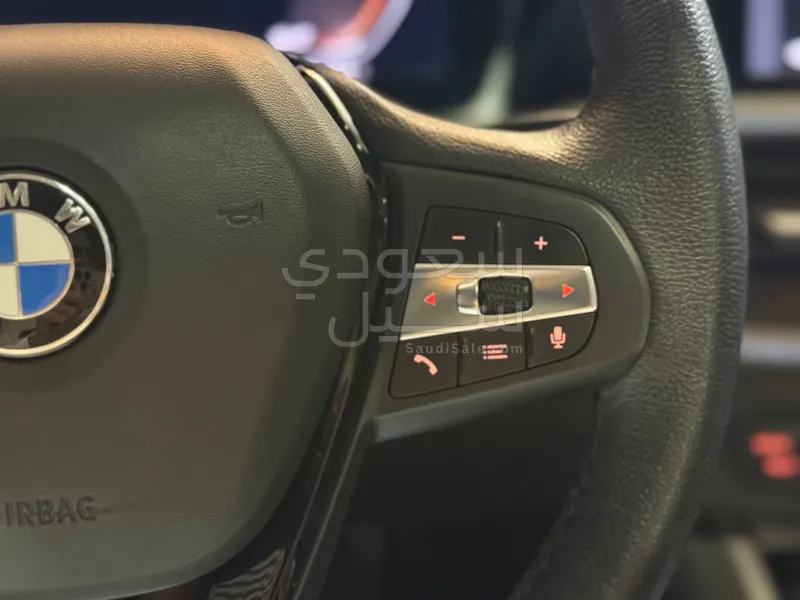 2022 بي ام دبليو الفئة الثالثة 320 أي