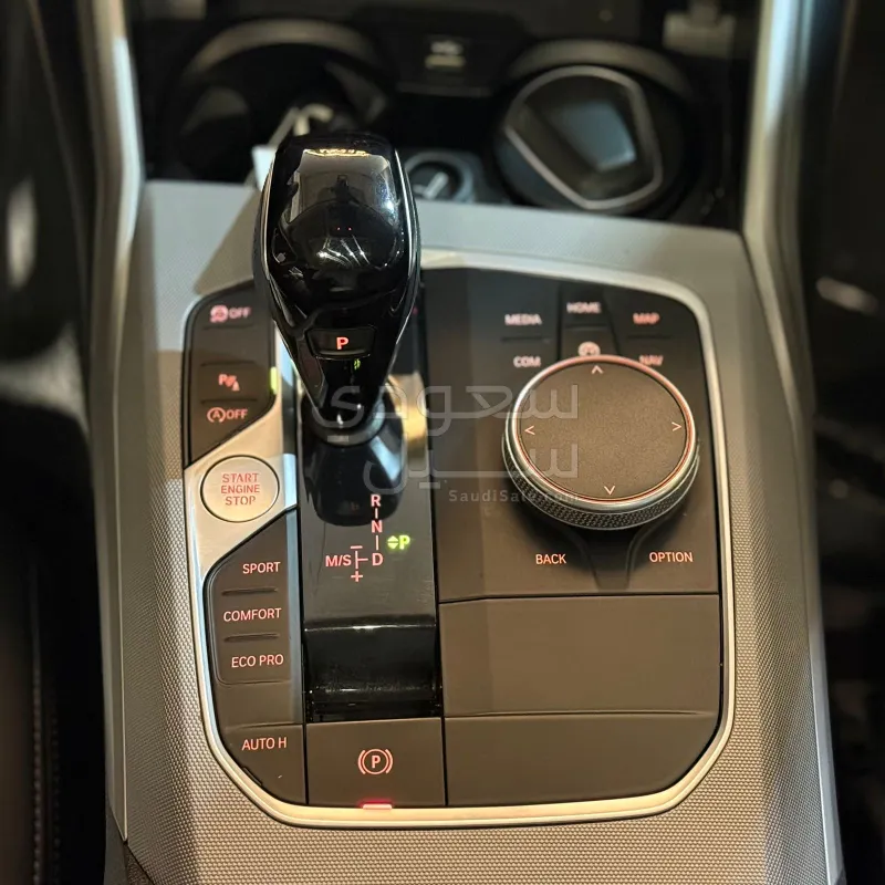 2022 بي ام دبليو الفئة الثالثة 320 أي