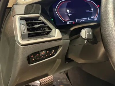 2022 بي ام دبليو الفئة الثالثة 320 أي