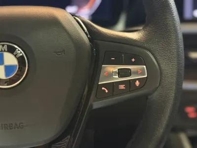 2022 بي ام دبليو الفئة الثالثة 320 أي