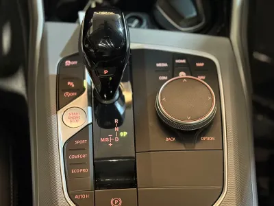 2022 بي ام دبليو الفئة الثالثة 320 أي