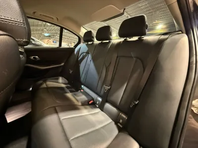 2022 بي ام دبليو الفئة الثالثة 320 أي