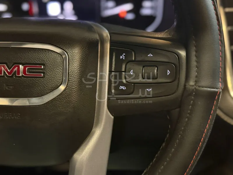 2021 جي ام سي يوكون اس ال تي