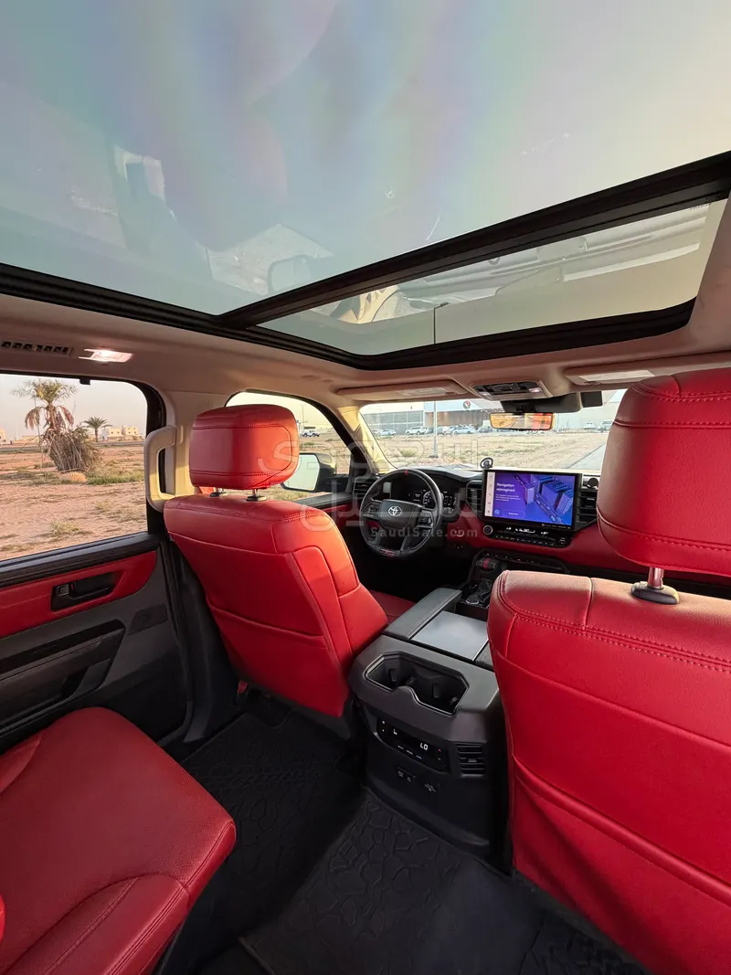 2023 تويوتا سكويا تي ار دي برو