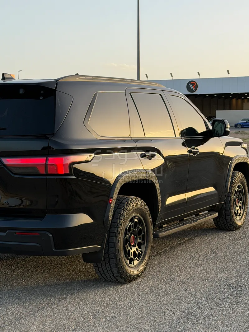 2023 تويوتا سكويا تي ار دي برو