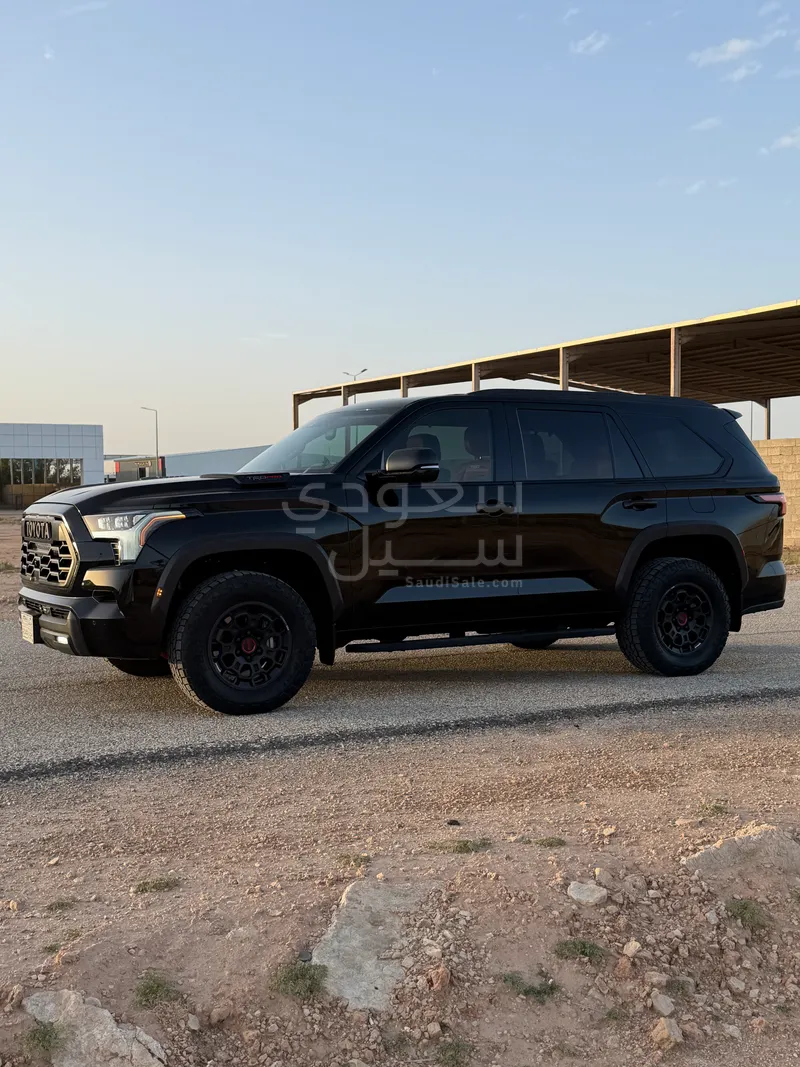 2023 تويوتا سكويا تي ار دي برو