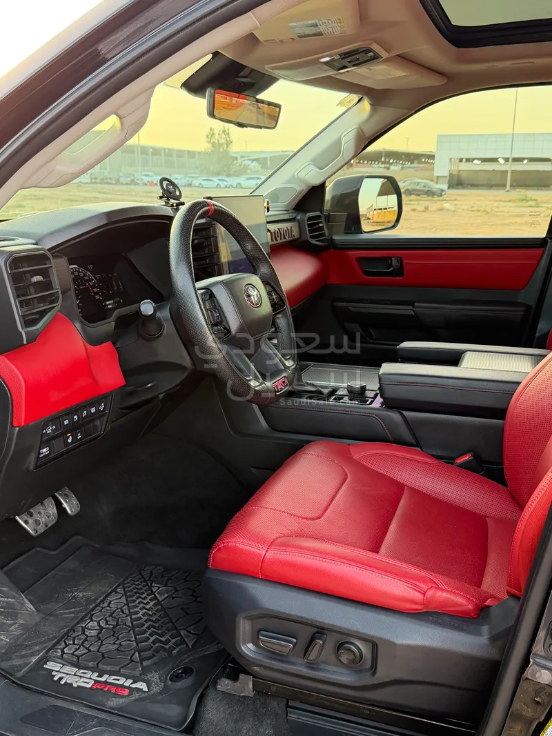 2023 تويوتا سكويا تي ار دي برو