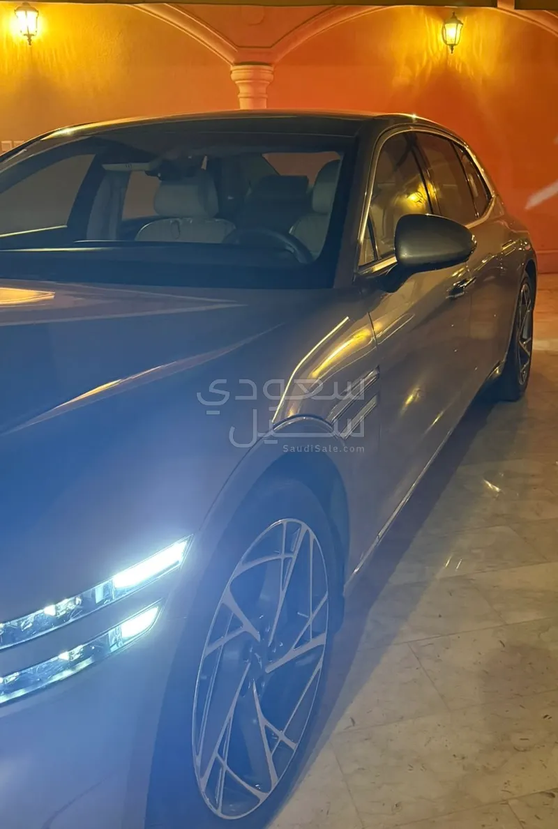 2023 جينيسيس جي 90