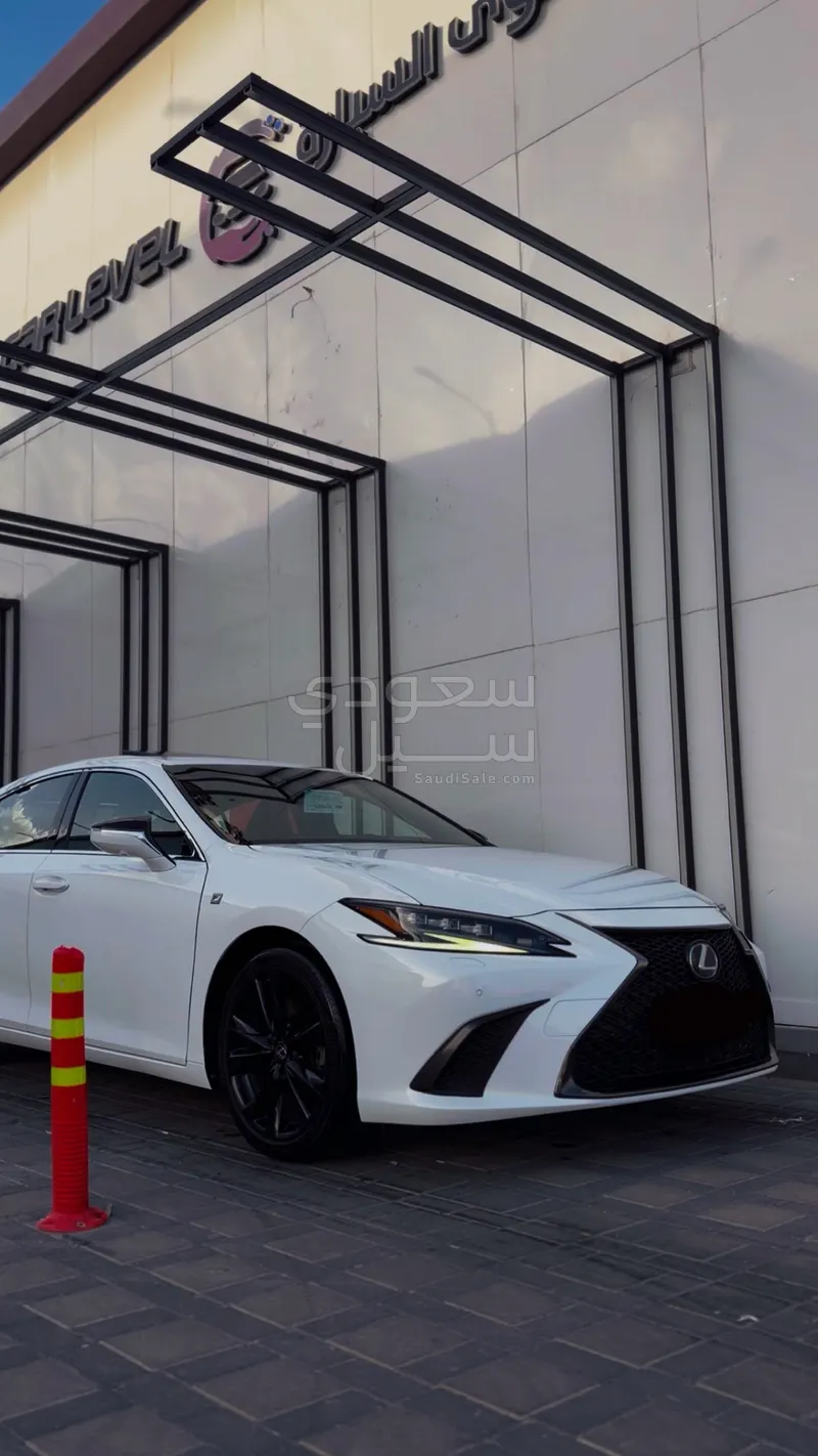 2022 لكزس إي إس 350 اف سبورت