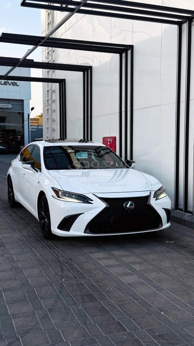 2022 لكزس إي إس 350 اف سبورت