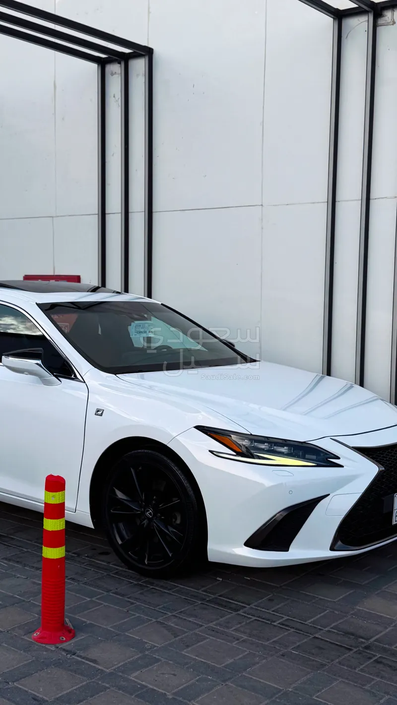 2022 لكزس إي إس 350 اف سبورت