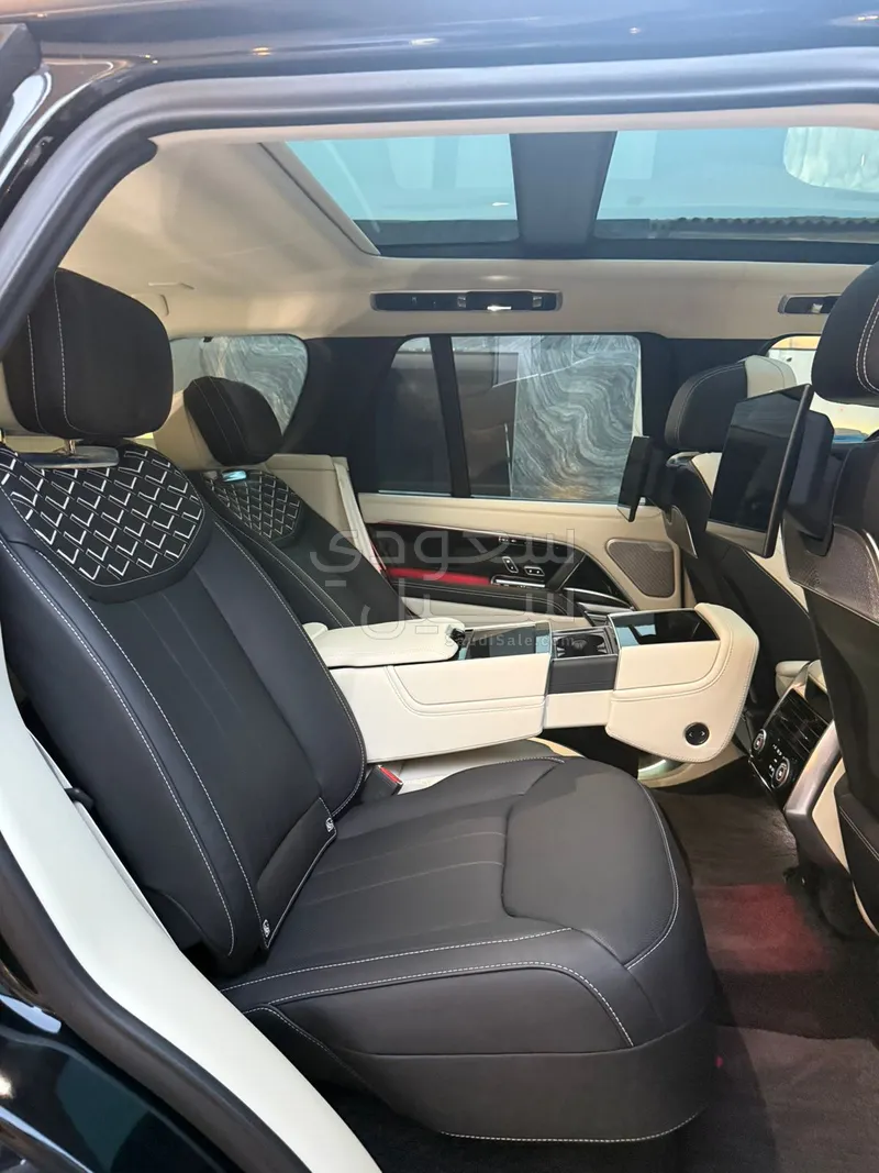 2025 لاند روفر رينج روفر اوتوبيوغرافي