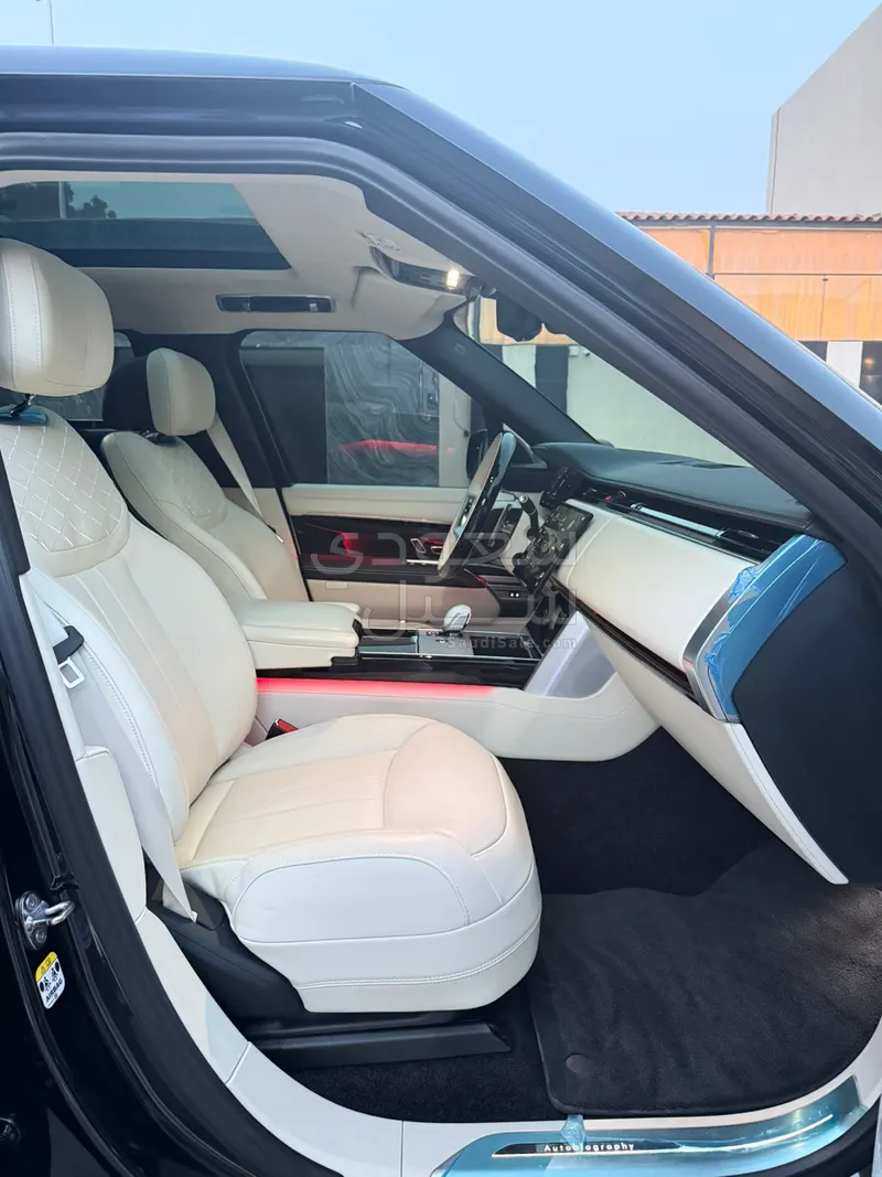 2025 لاند روفر رينج روفر اوتوبيوغرافي