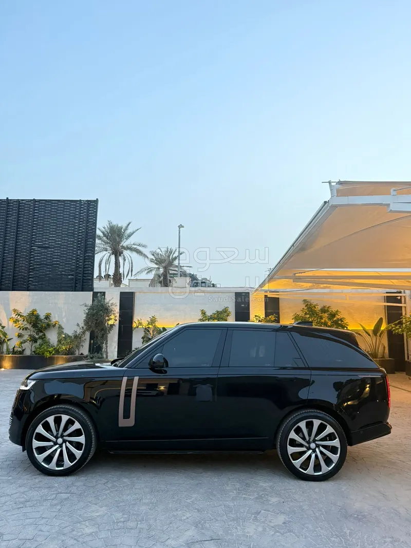 2025 لاند روفر رينج روفر اوتوبيوغرافي