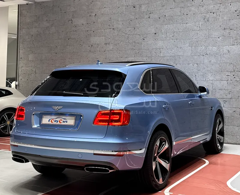 2017 بنتلي بنتايجا