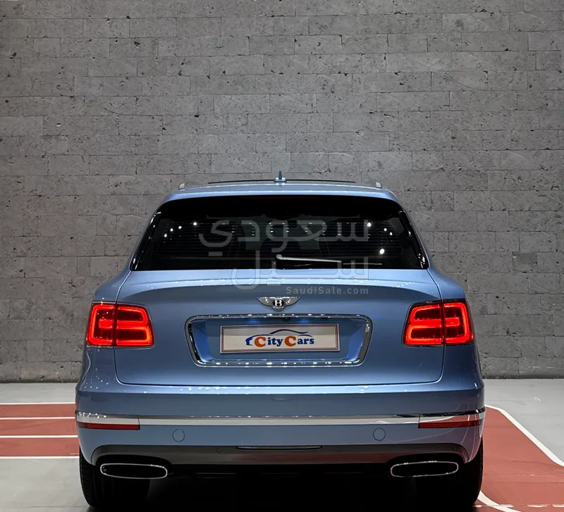 2017 بنتلي بنتايجا