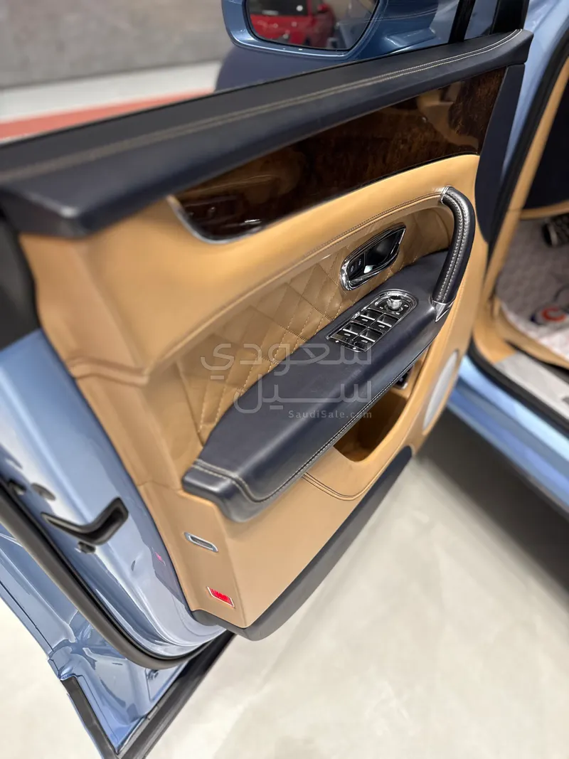 2017 بنتلي بنتايجا