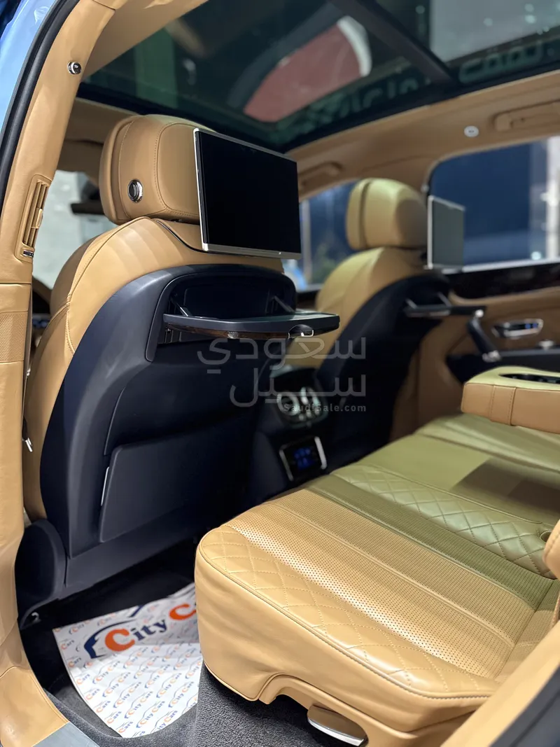 2017 بنتلي بنتايجا