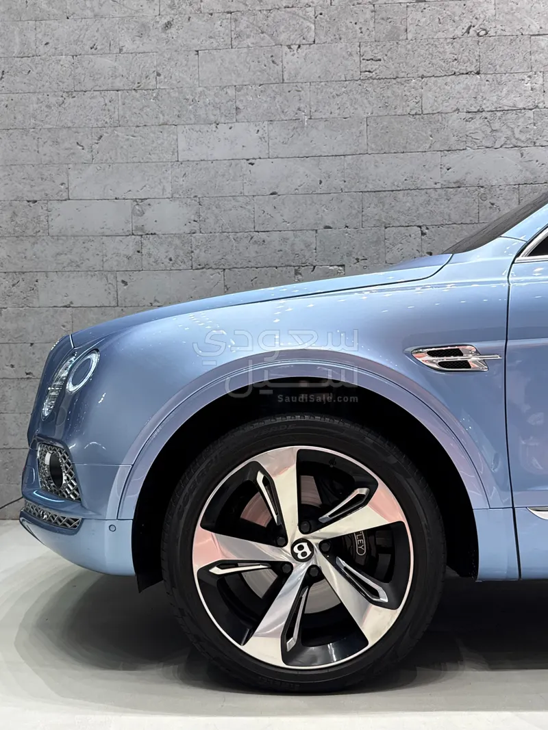 2017 بنتلي بنتايجا