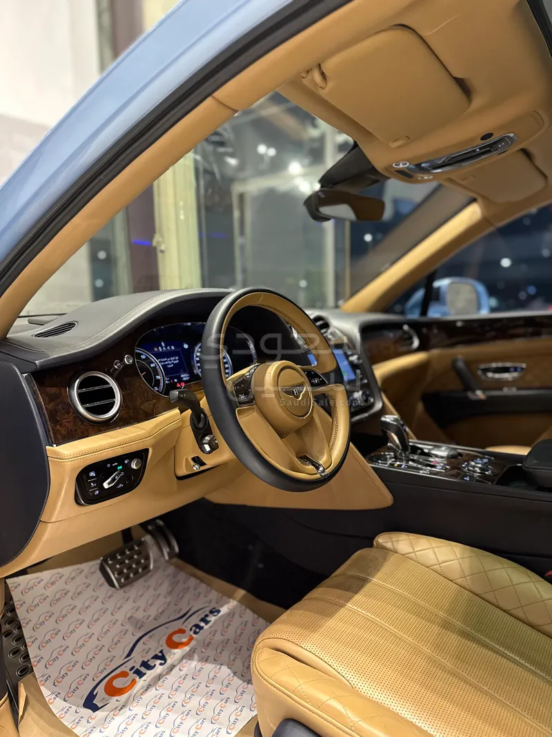 2017 بنتلي بنتايجا