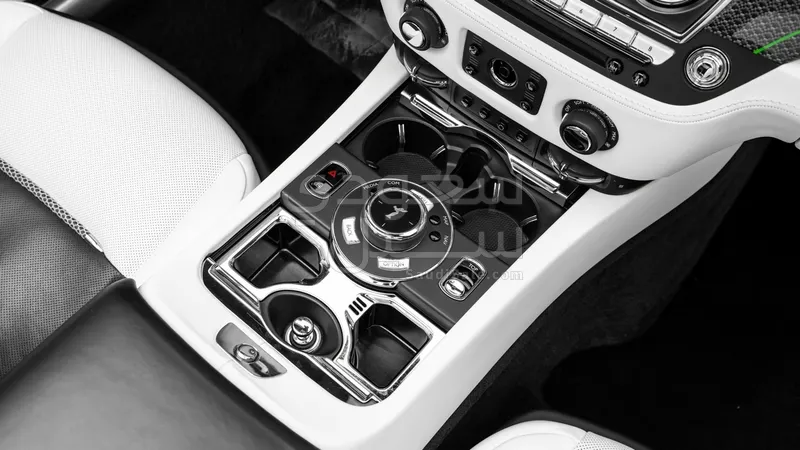 2019 رولز رويس داون بلاك بادج