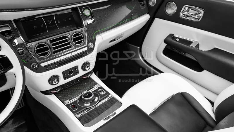 2019 رولز رويس داون بلاك بادج