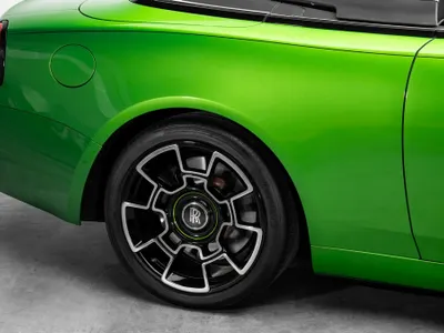 2019 رولز رويس داون بلاك بادج