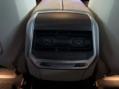 2024 بي ام دبليو الفئة السابعة 735أي